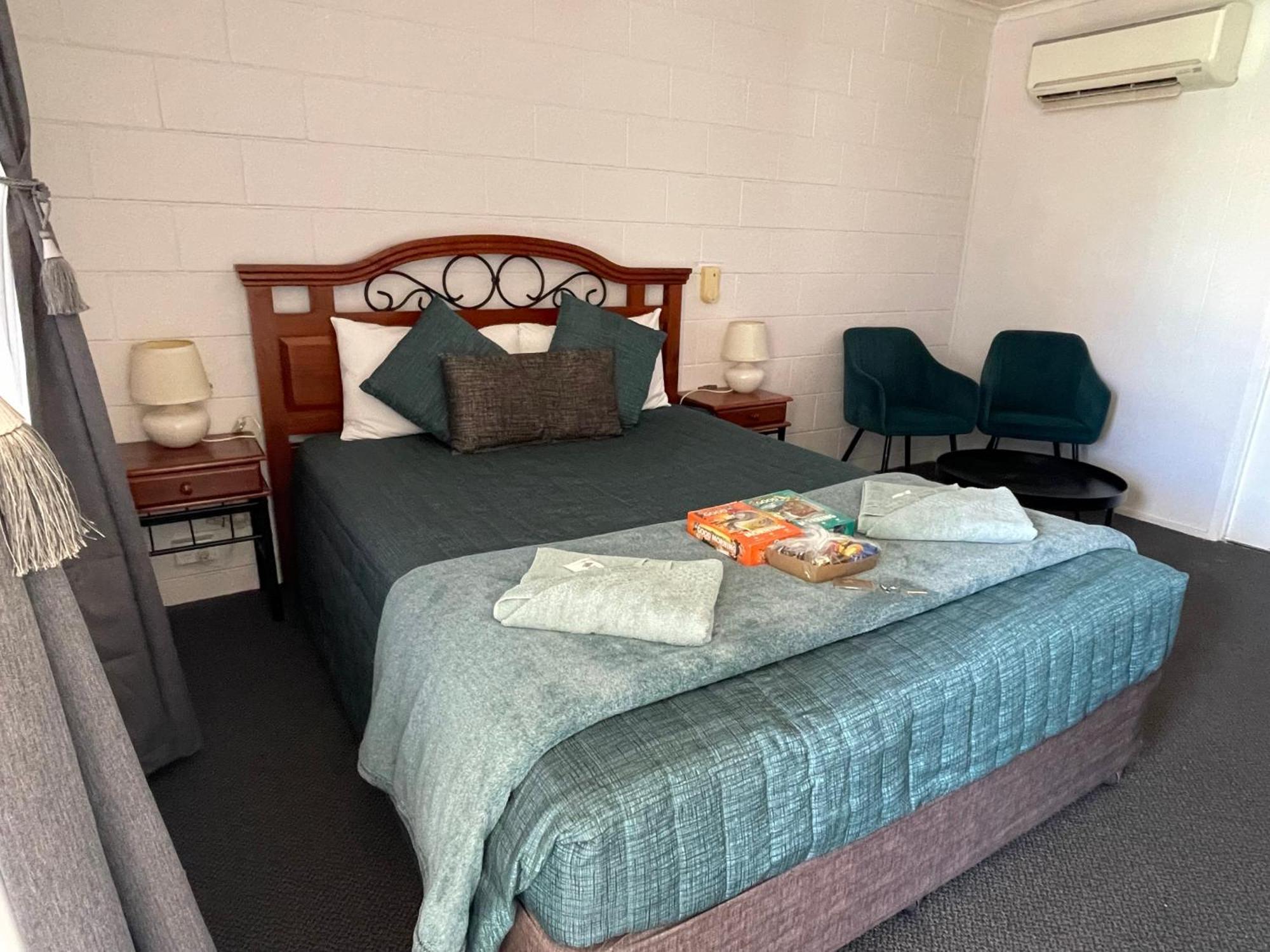 Warrego Motel Charleville Dış mekan fotoğraf