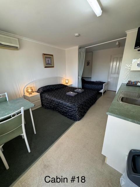 Warrego Motel Charleville Dış mekan fotoğraf