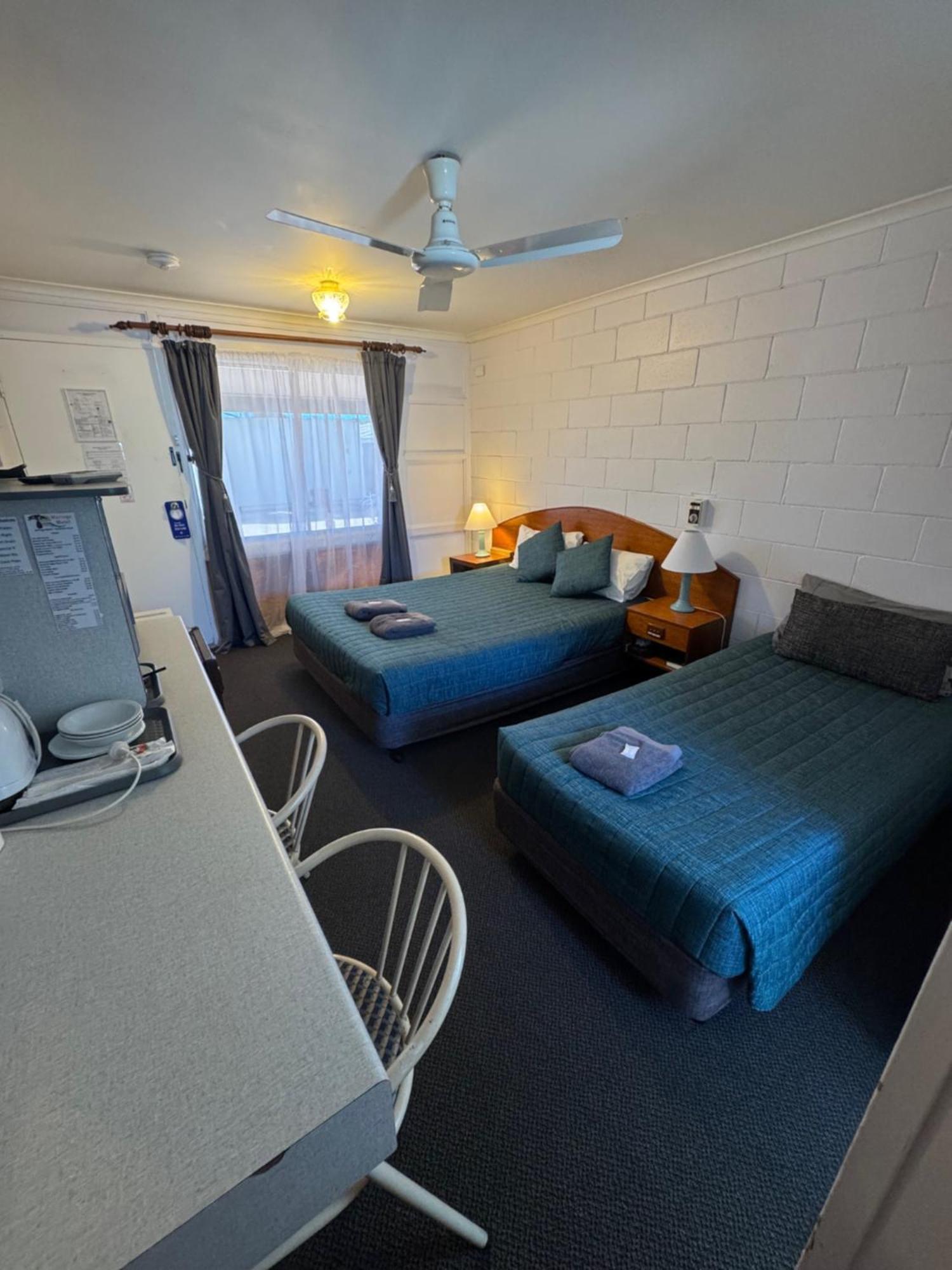 Warrego Motel Charleville Dış mekan fotoğraf