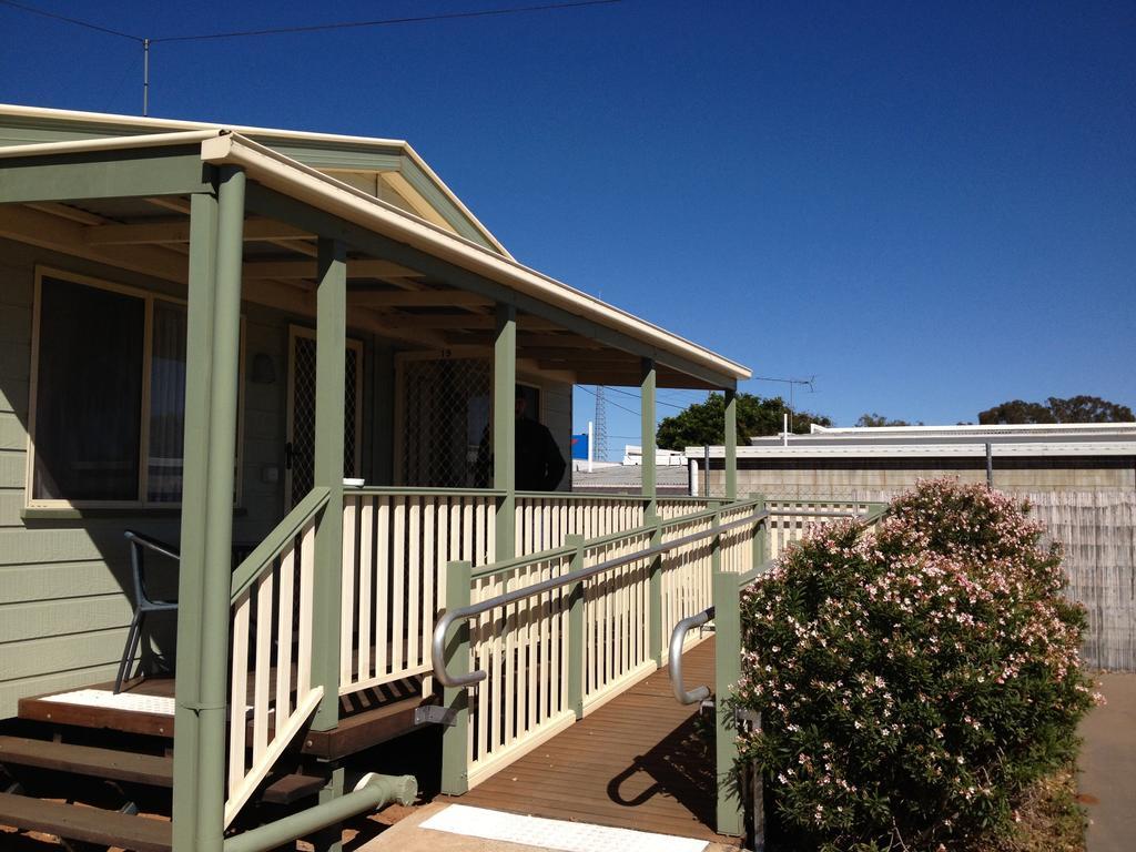 Warrego Motel Charleville Dış mekan fotoğraf